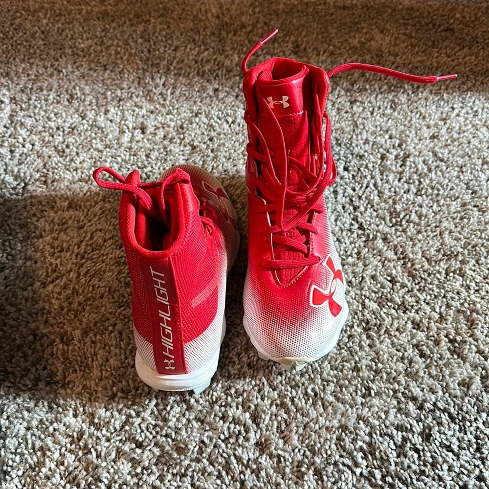 Under Armour football cleats - Picture 1 of 1